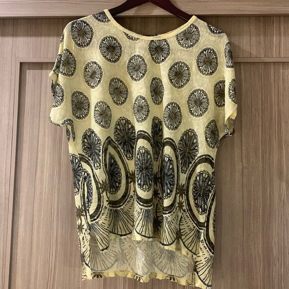 ITALIAN made, large blouse, textured pattern, like new - Picture 1 of 8